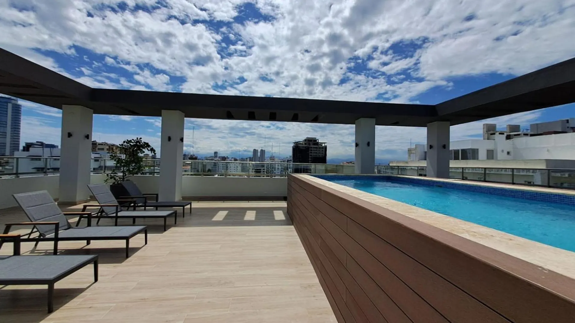 Luxury Apt Ibr Naco 1Br Poolgym Santo Domingo Apartman